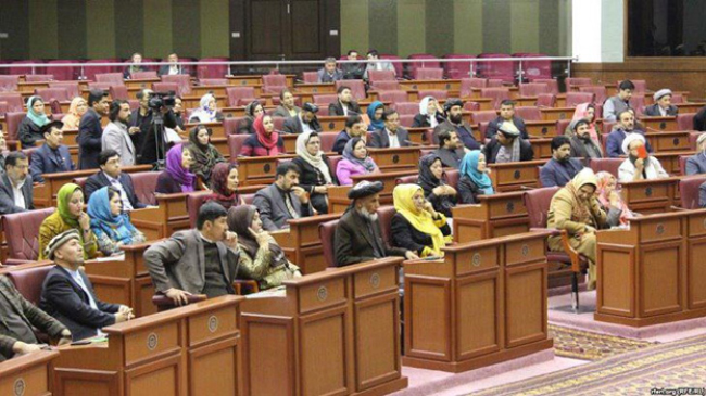 نمایندگان از رئیس مجلس خواستند 5.4 میلیون افغانی را بپردازد 